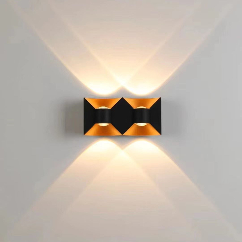 Bogy en aluminium moderne décoratif intérieur extérieur imperméable à l'eau vers le haut et vers le bas des appliques murales à LED