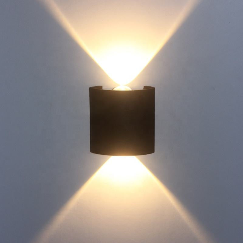À l'extérieur réglable vers le bas étape couloir Cube cylindre jardin hôtel étanche Cob mur LED lampes 220V éclairage haut et bas
