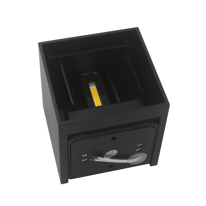 Réglable IP65 étanche intérieur et extérieur Cube Cob mur LED lampe salon chambre aluminium haut et bas Led jardin porche lumière