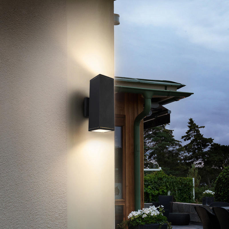 Applique murale applique murale moderne IP65 étanche en aluminium lumière extérieure LED haut et bas applique murale fabriquée en Chine