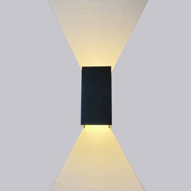Le plus récent RGBW applique murale couleur changeante LED de chevet ambiant IP65 éclairage applique murale Tuya APP WIFI contrôle fête décor intérieur