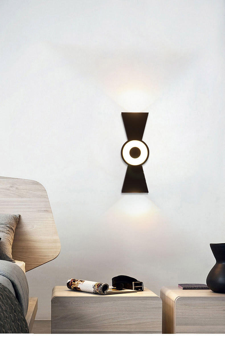 Applique murale étanche à corne de lumière led et veilleuse extérieure moderne dans une applique murale haut et bas de haute qualité