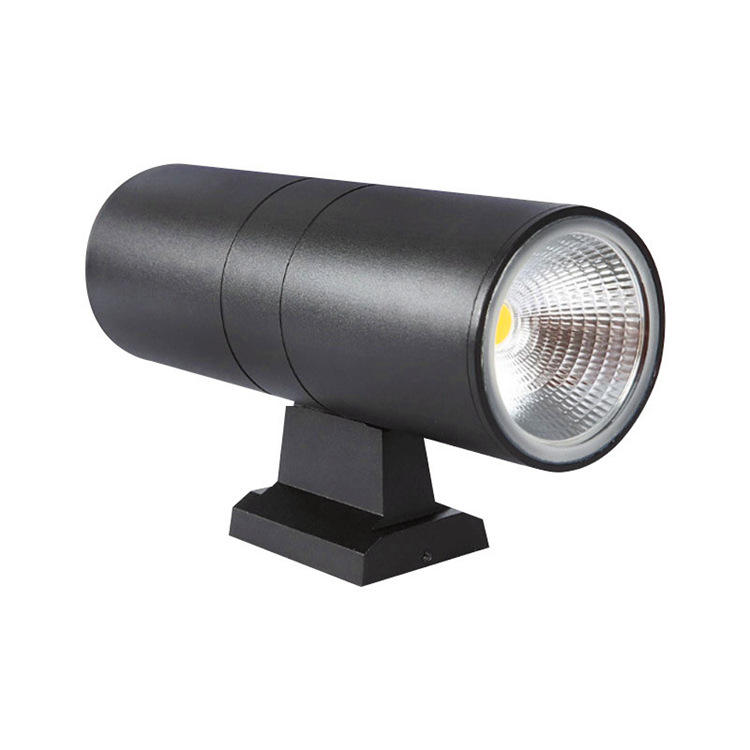 Vente en gros de qualité supérieure étanche hôtel moderne haut et bas applique murale Ip65 Cob Led appliques murales extérieures fixées au mur