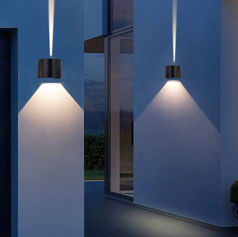 6W 12W lumière LED décorative moderne semi-circulaire étanche applique extérieure haut et bas angle d'éclairage mural lumière réglable