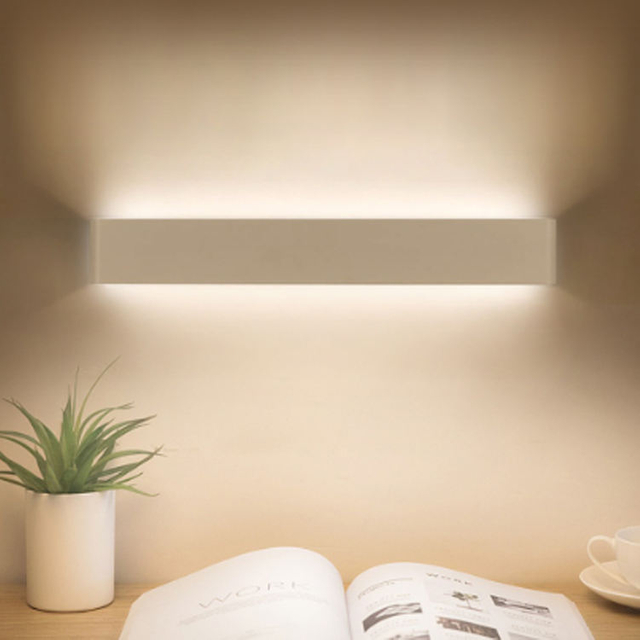 Nouveau moderne LED lampe en aluminium lampe de chevet applique chambre salle de bain miroir lumière longue onde noir et blanc Shell