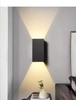 Applique murale LED 12W à l'extérieur de l'applique murale LED IP65 étanche lumières de cloison carrée en métal